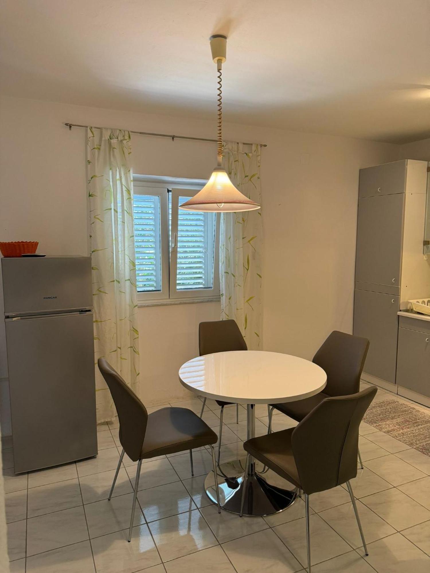 Apartman Kucer Krk Town Esterno foto