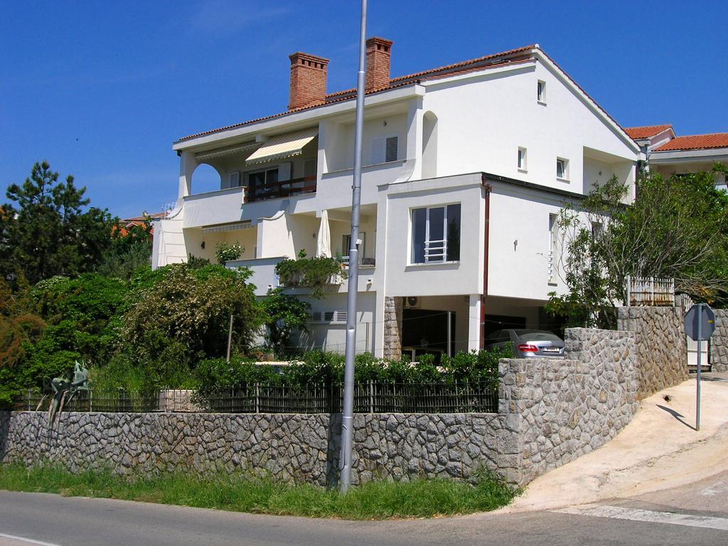 Apartman Kucer Krk Town Esterno foto