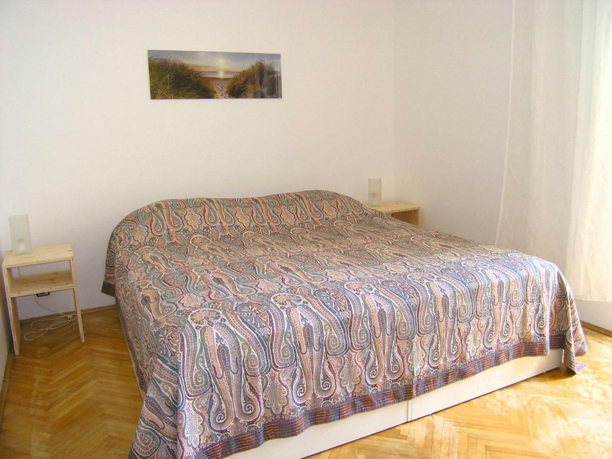 Apartman Kucer Krk Town Esterno foto